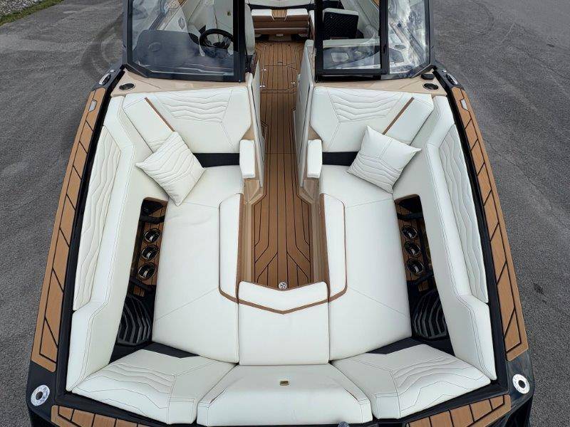 2025 Nautique G25
