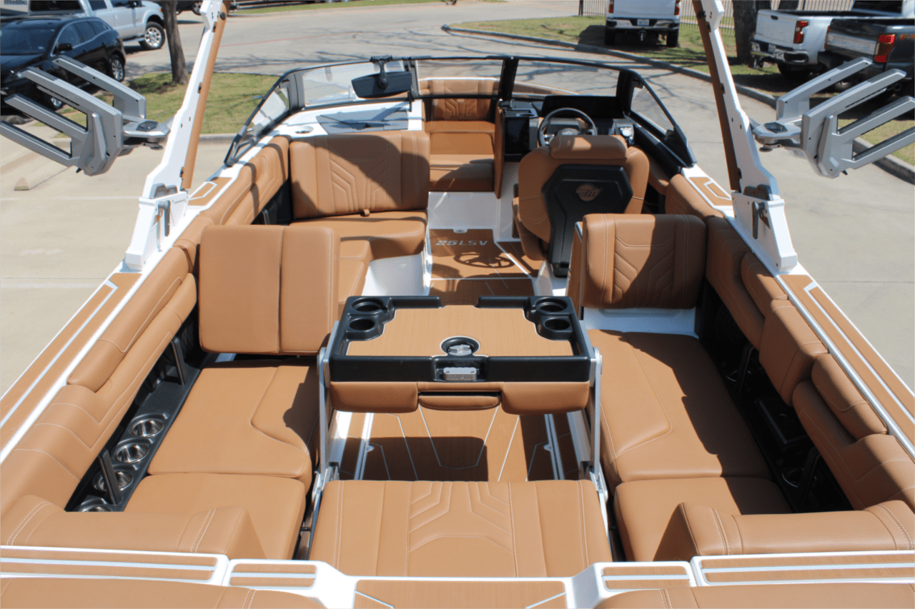 2025 Malibu 25 LSV