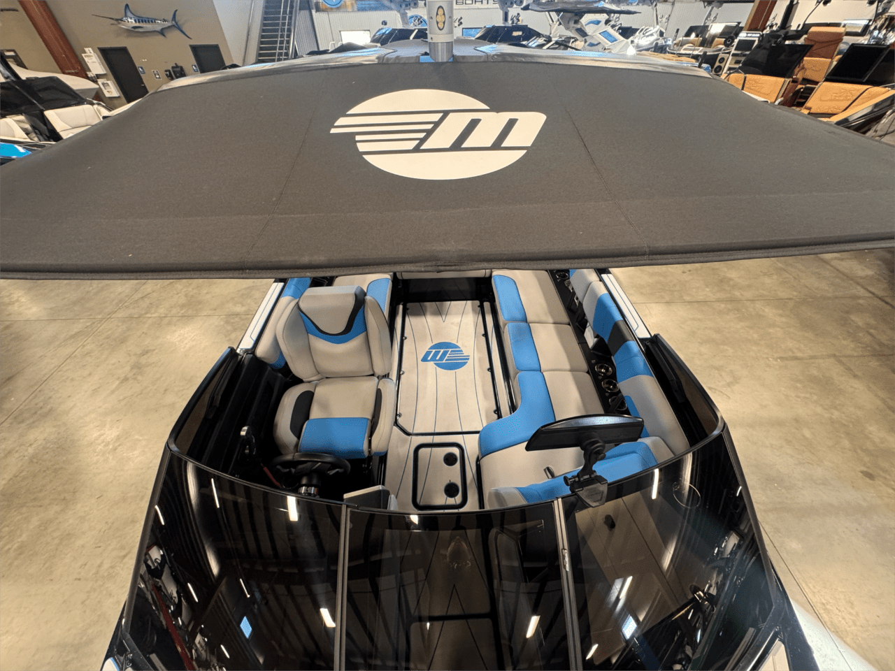 2022 Malibu 23 LSV
