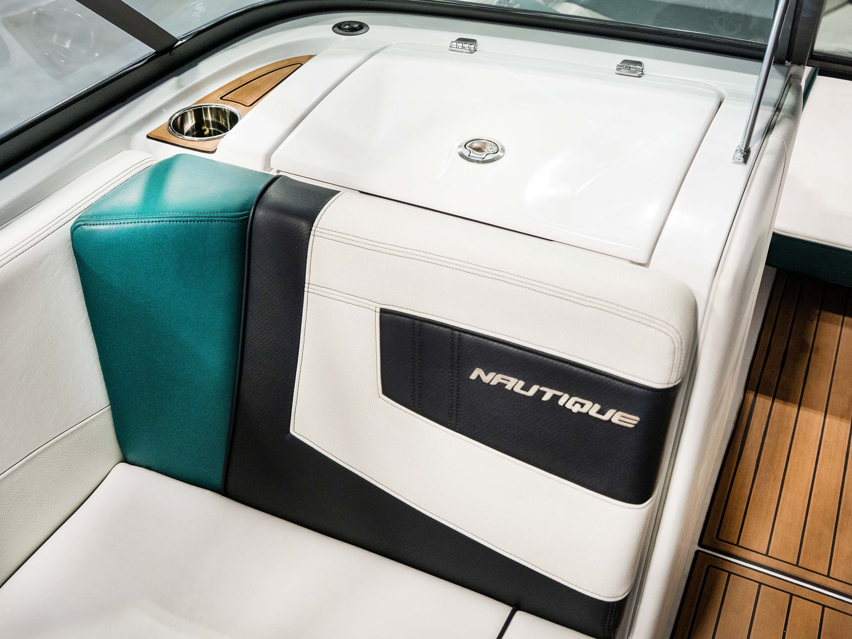 2020 Super Air Nautique 230 &#8211; Black / Emerald Green