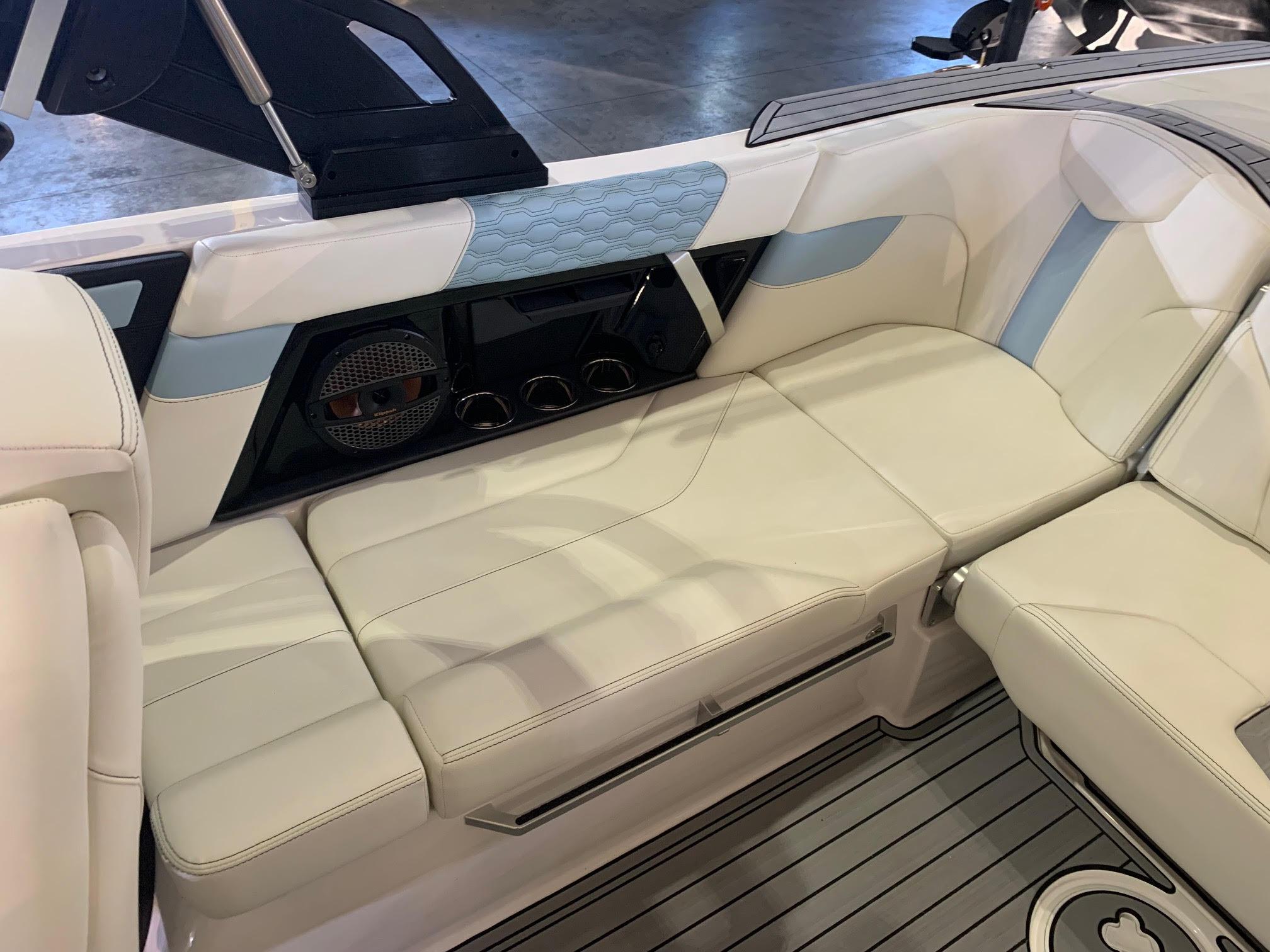 2024 Mastercraft XT22 Demo Boat! New Warranties! Only 20 Hours!