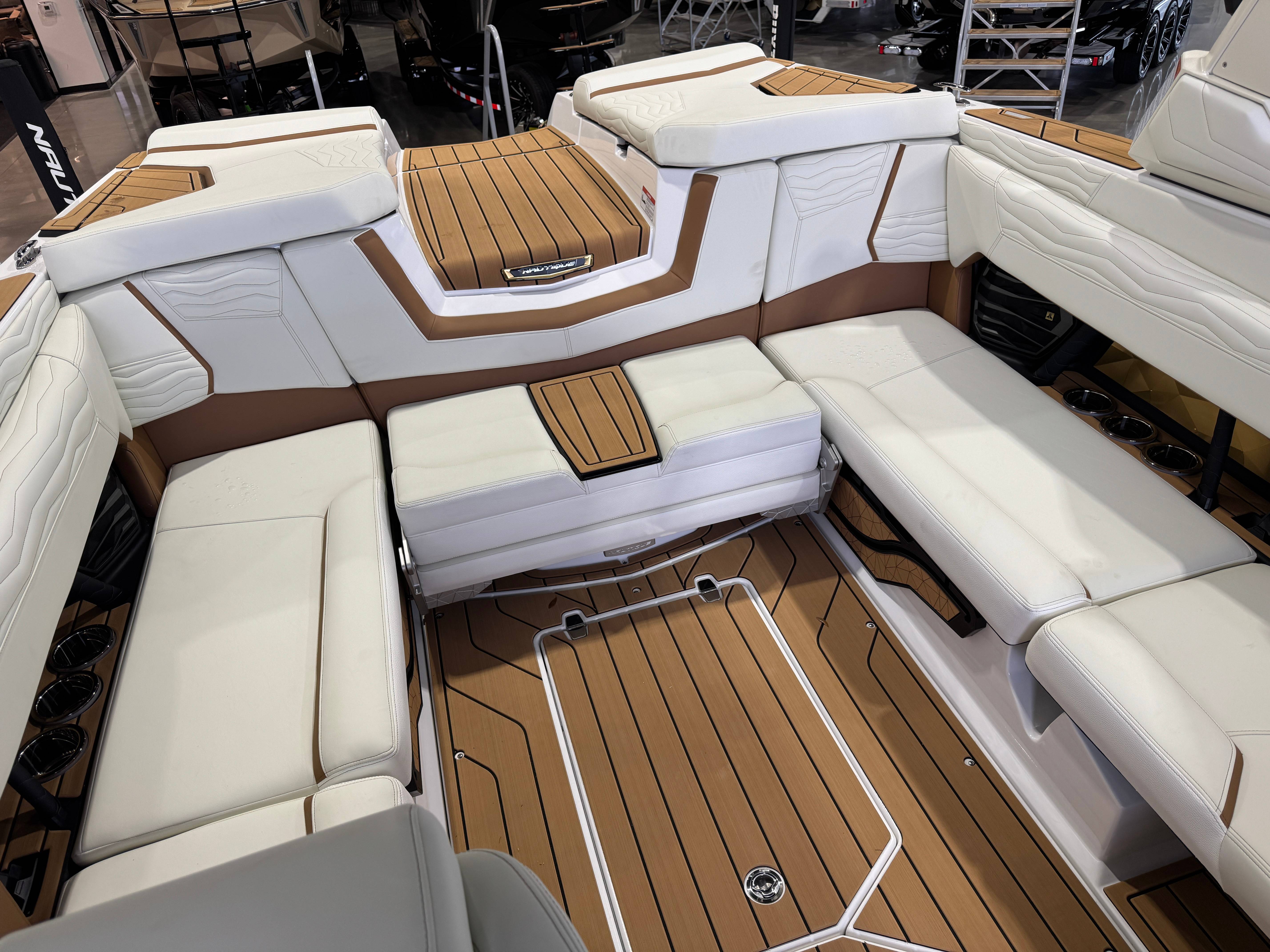 2025 Nautique Super Air Nautique G23
