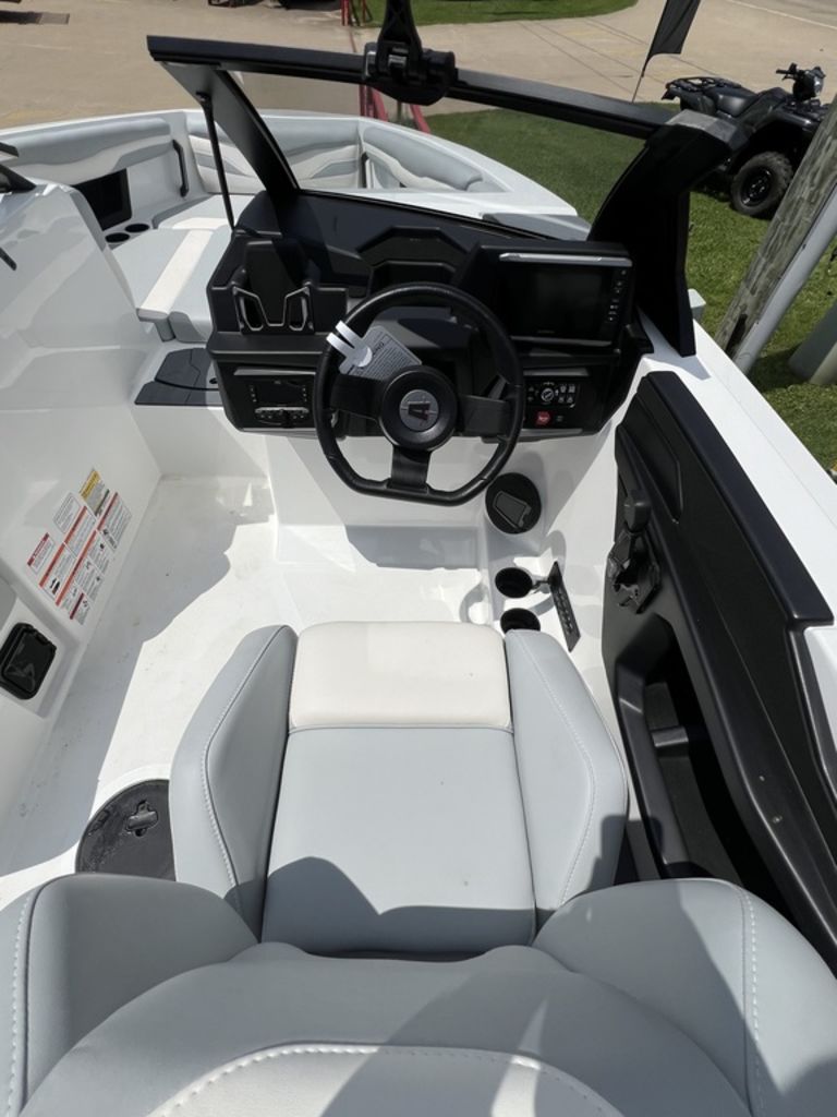 2024 Axis Wake Research T220-R