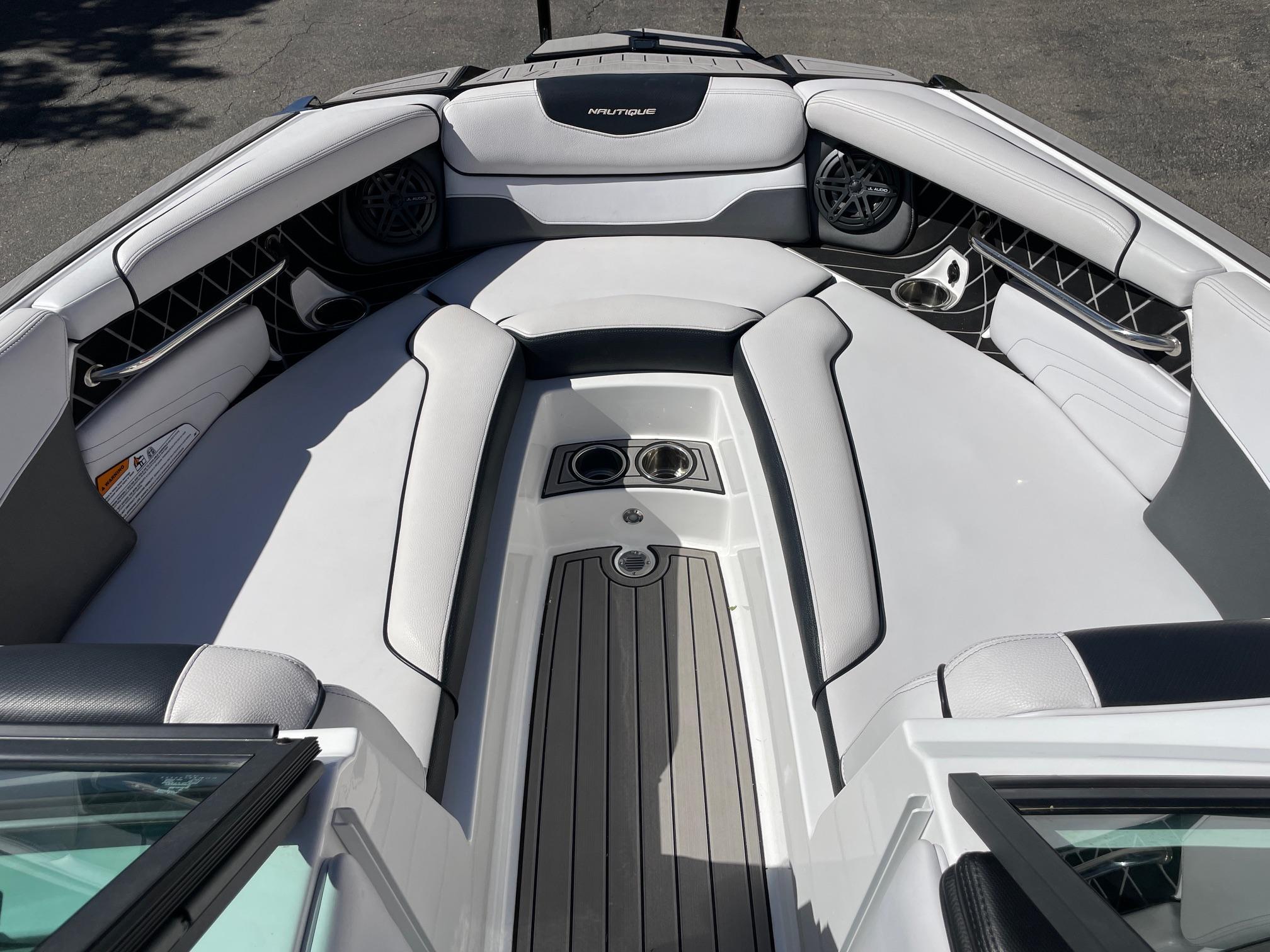 2019 NAUTIQUE GS24 W/XR7 550HP SUPERCHARGED POWER PLANT