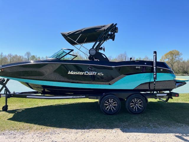2025 MasterCraft NXT22