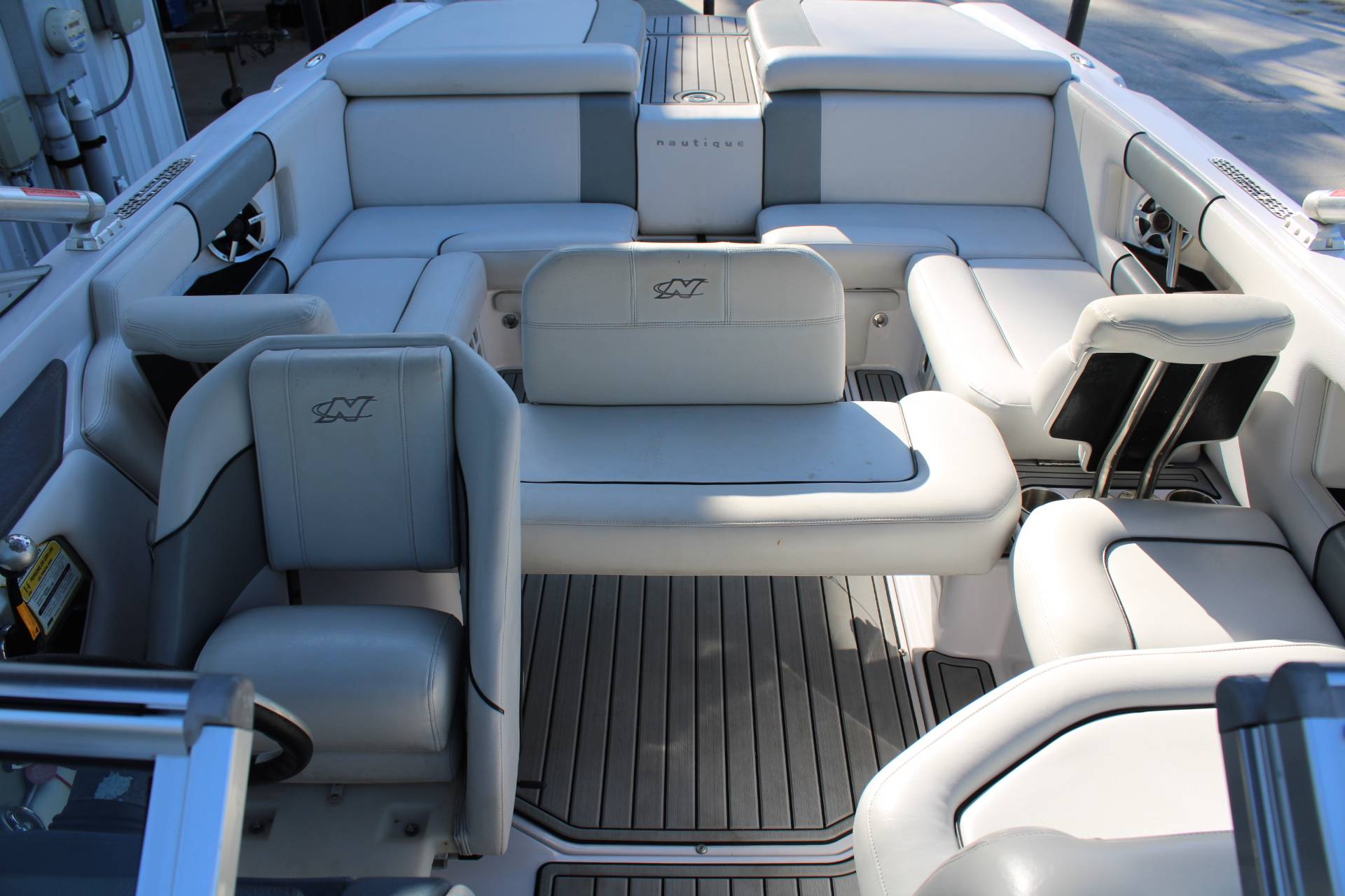 2007 Nautique 236