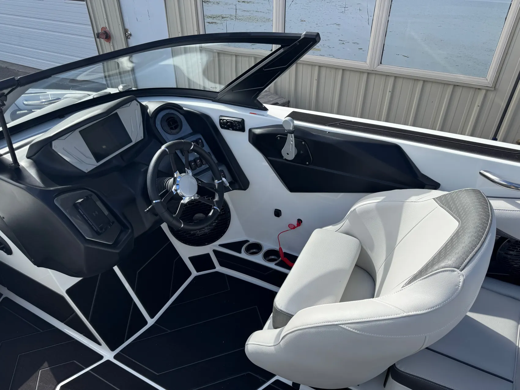 2025 Supreme S220