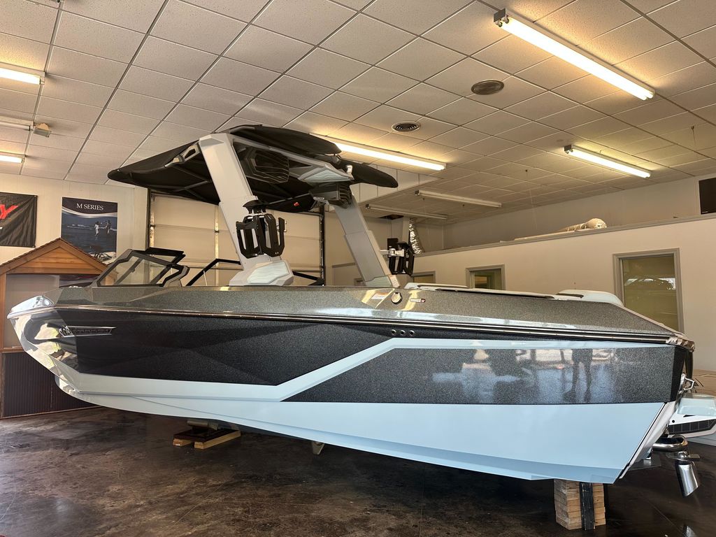 2025 Nautique G25