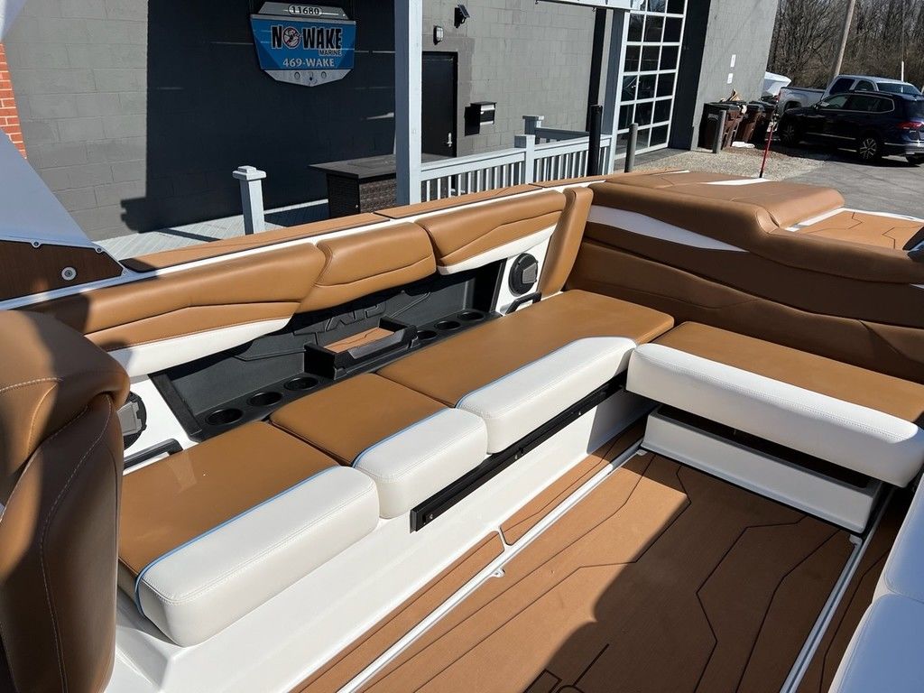 2025 Axis Wake Research A245