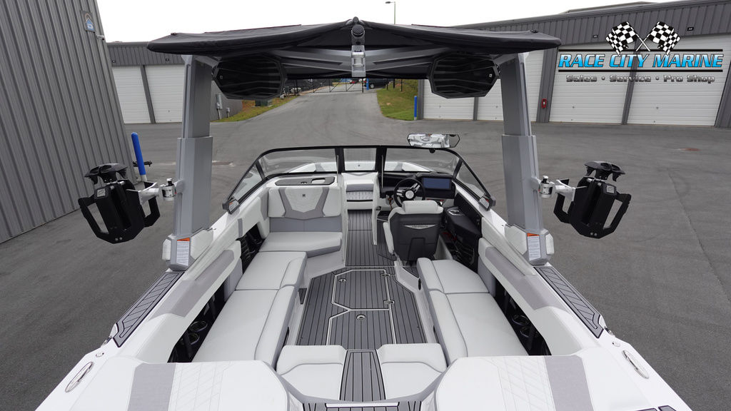 2024 Nautique G23