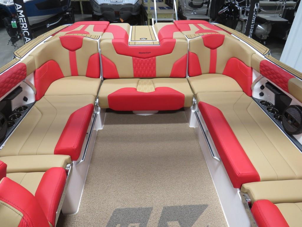 NEW 2024 Mastercraft XT24