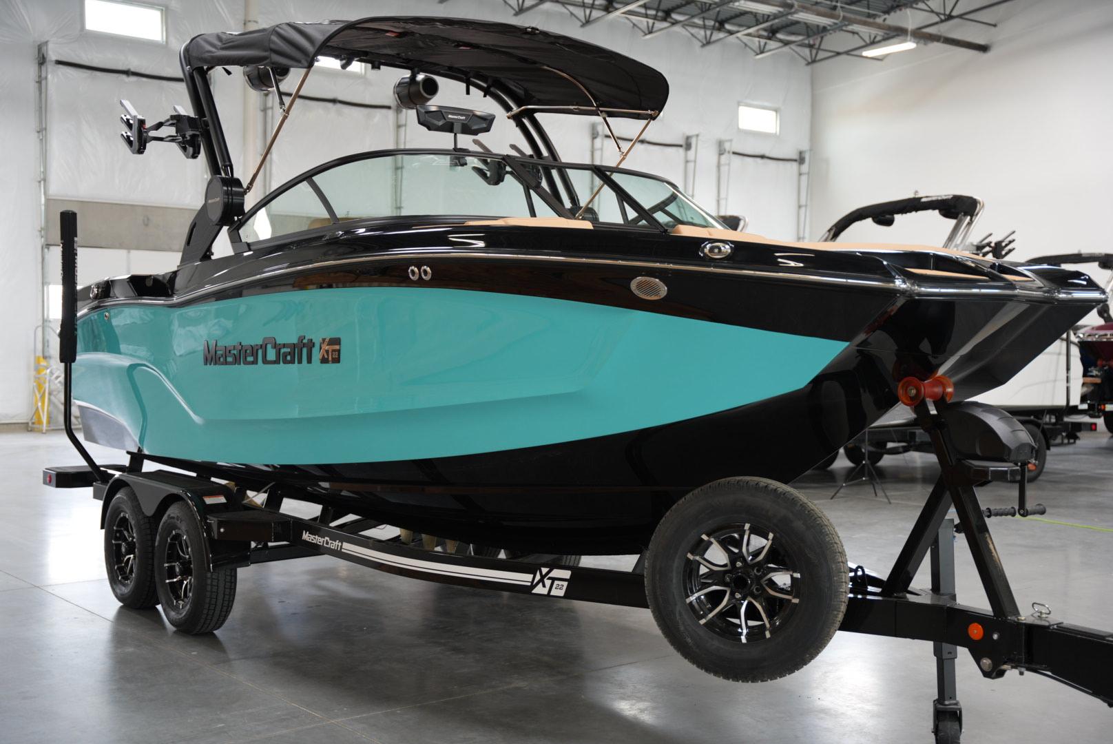 2025 MasterCraft XT22 – ALL NEW FEATURES!