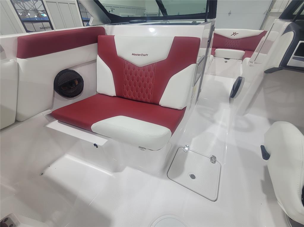 2024 MasterCraft XT24