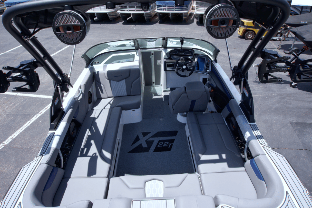 2024 MasterCraft XT22 T