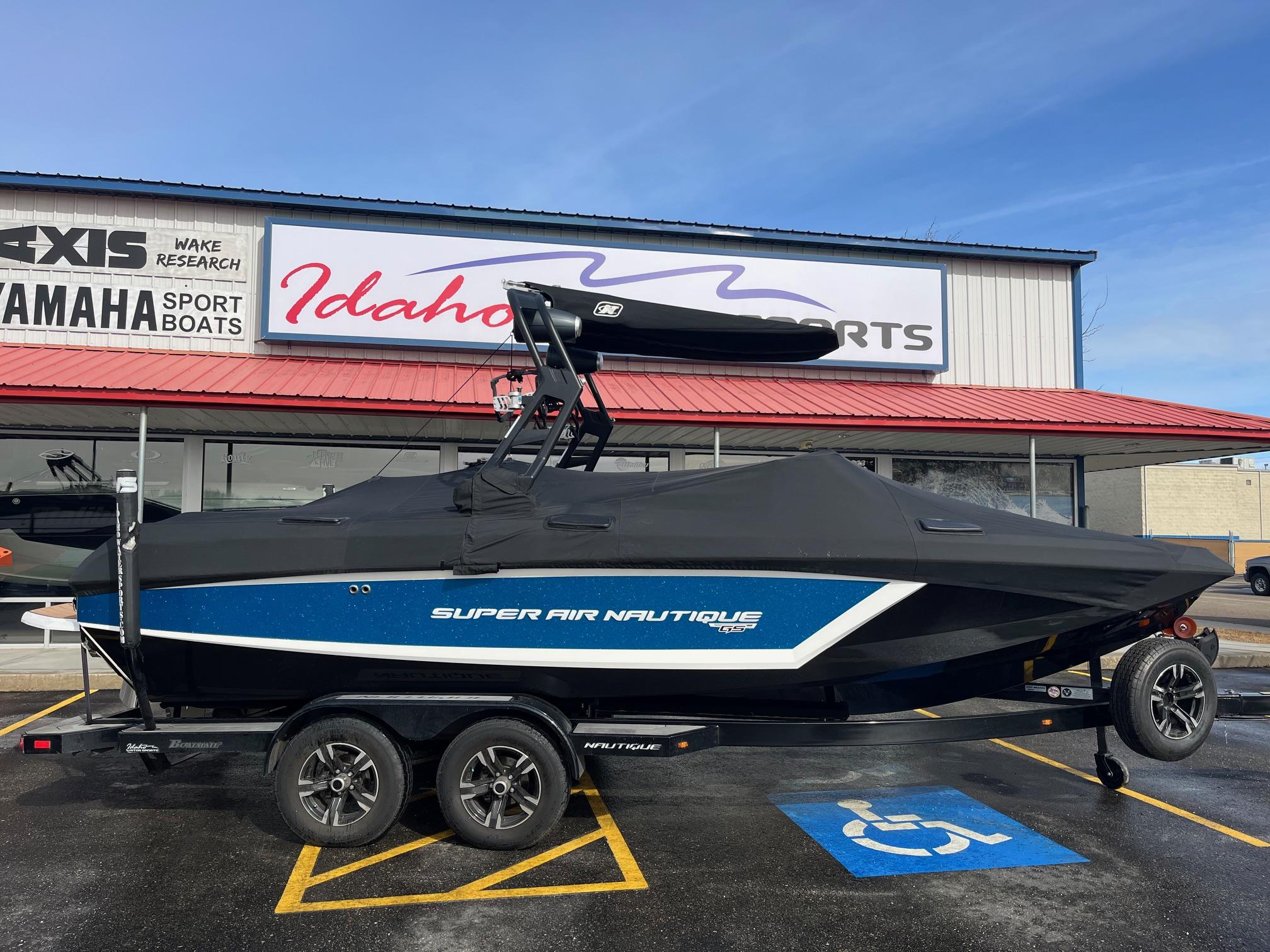 boat.Title