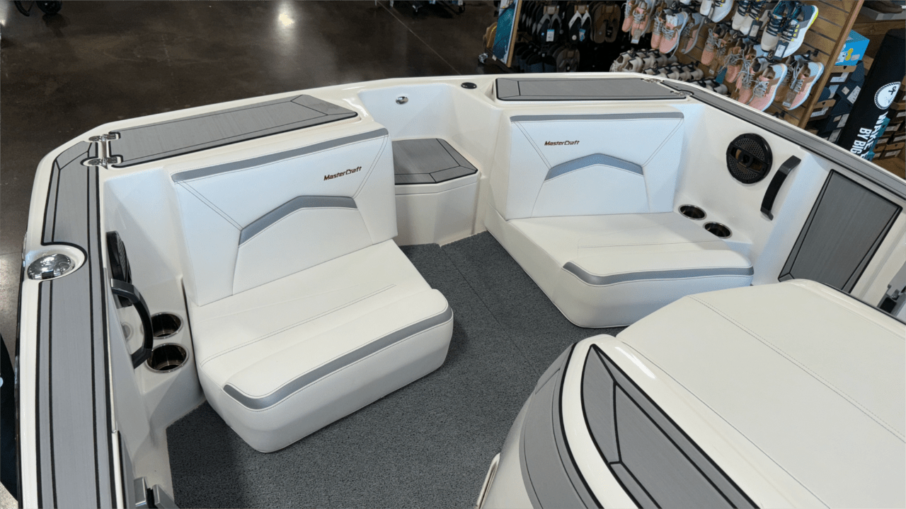 2025 Mastercraft ProStar