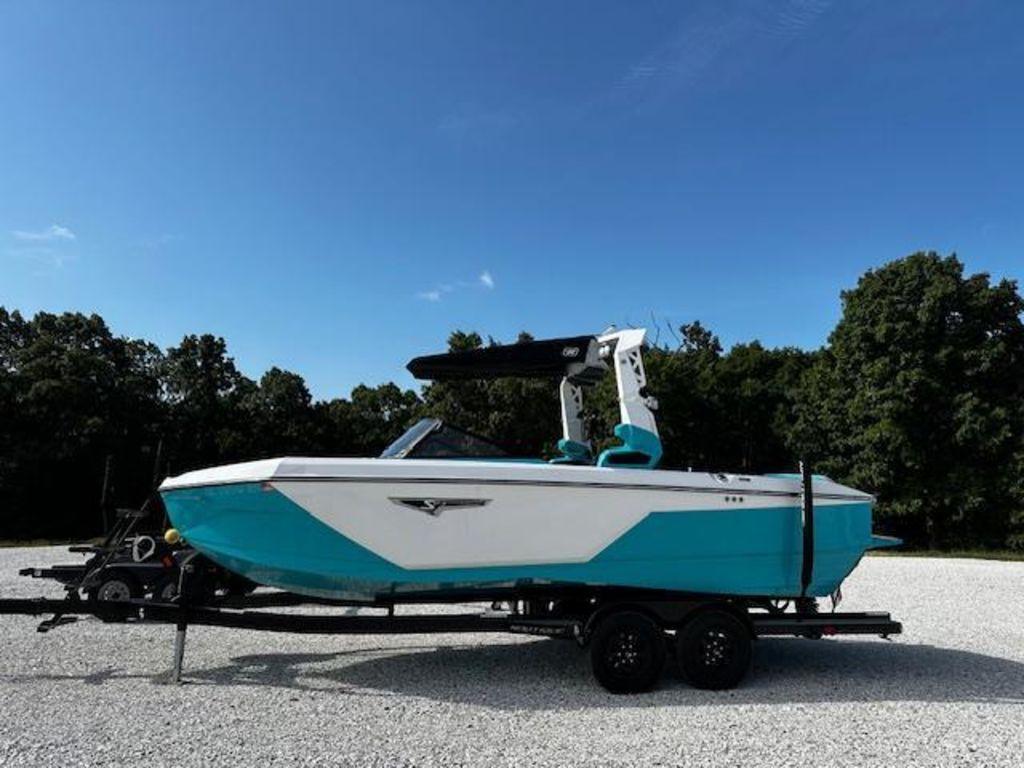 2022 Nautique S23