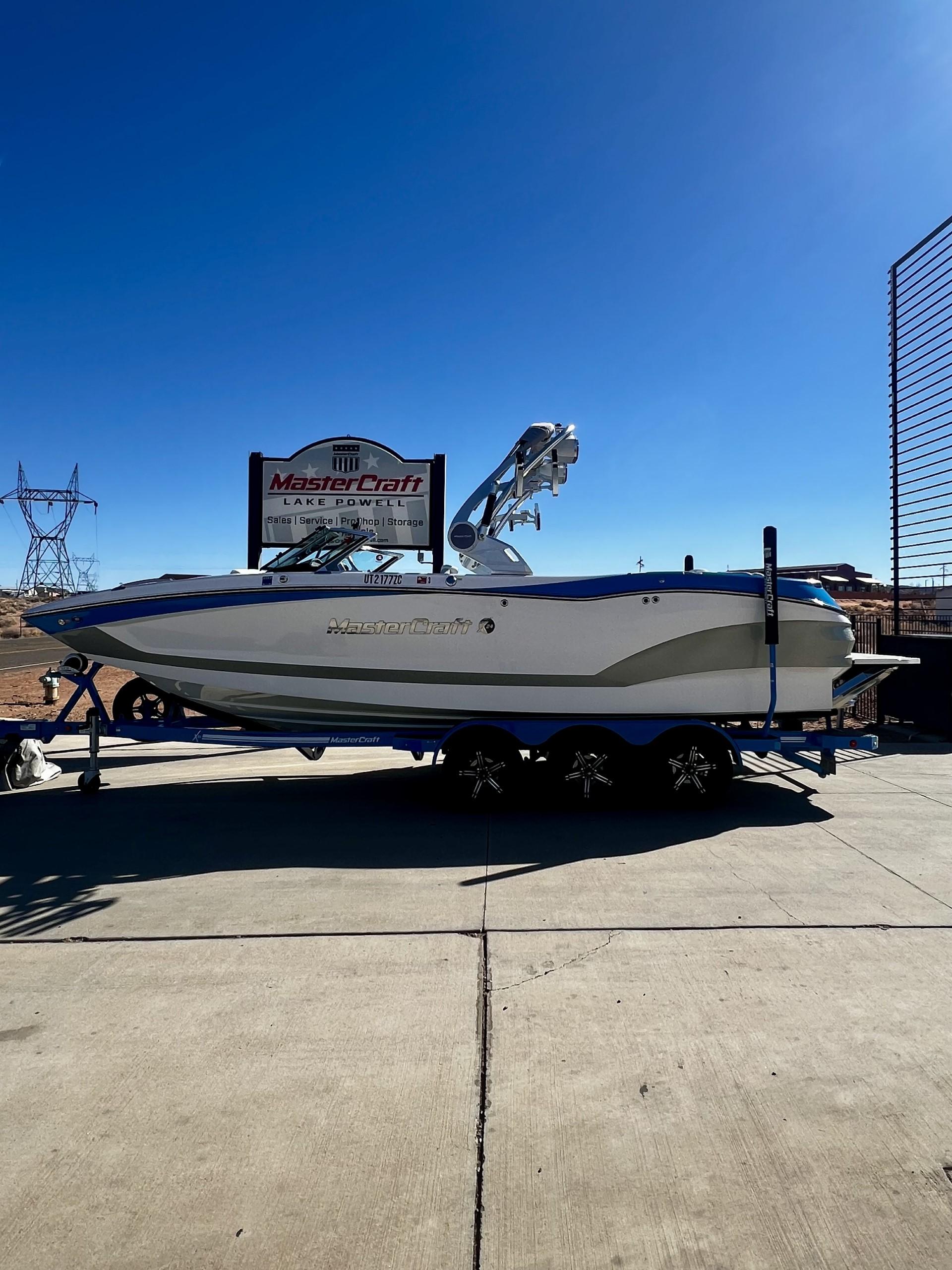 2021 MasterCraft X24