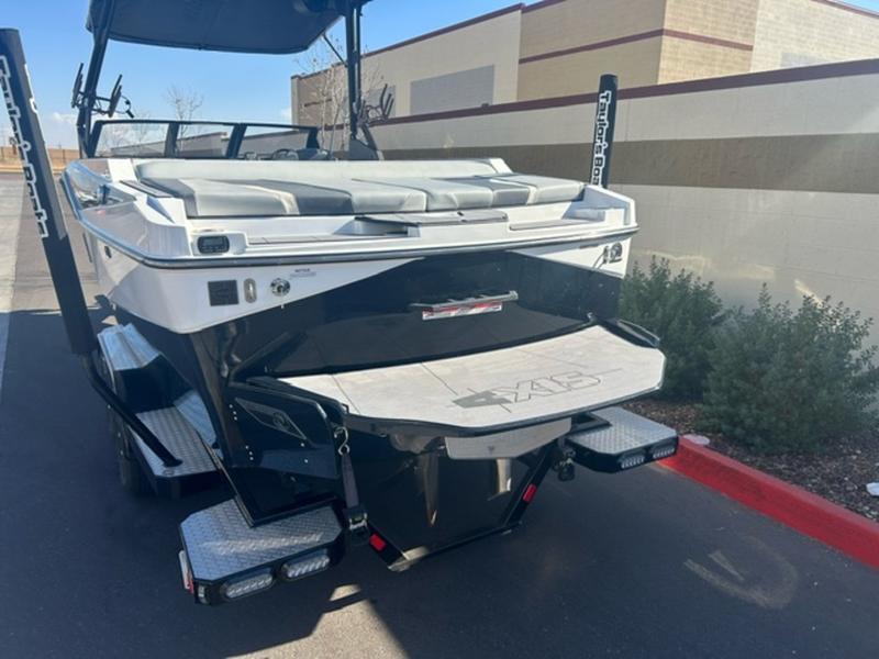 2023 Axis T235