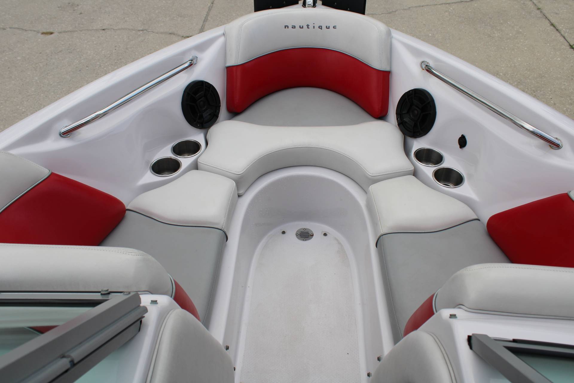2007 Nautique Team 211