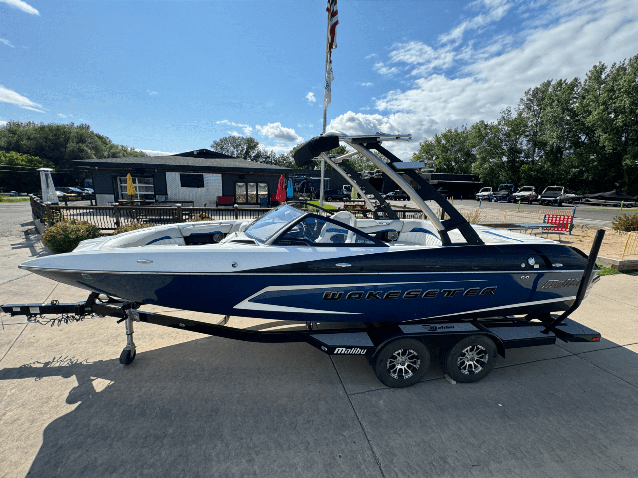 2016 Malibu Wakesetter 22 MXZ
