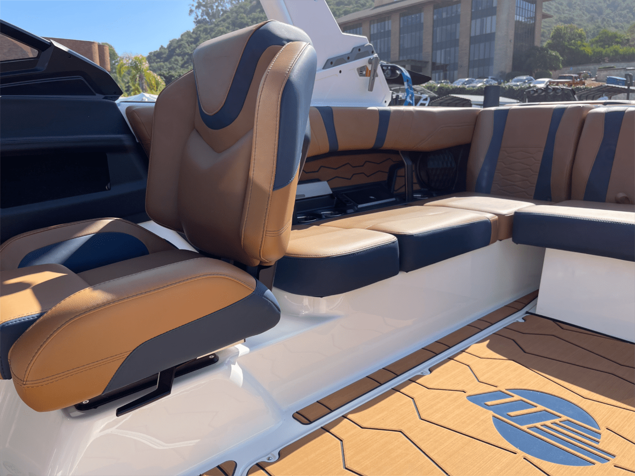 2024 Malibu 23 MXZ