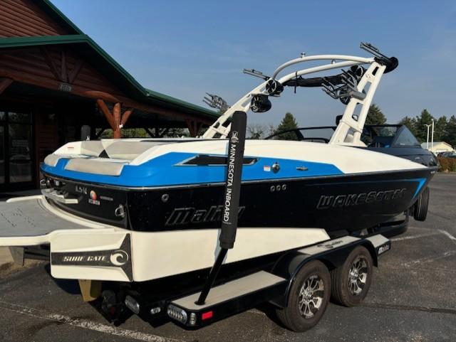 2016 Malibu 23 LSV – S7860