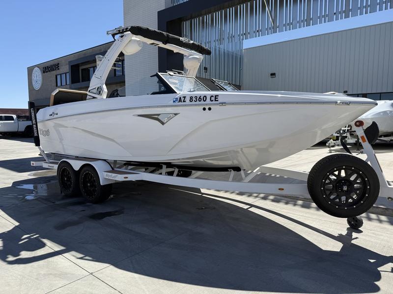 boat.Title
