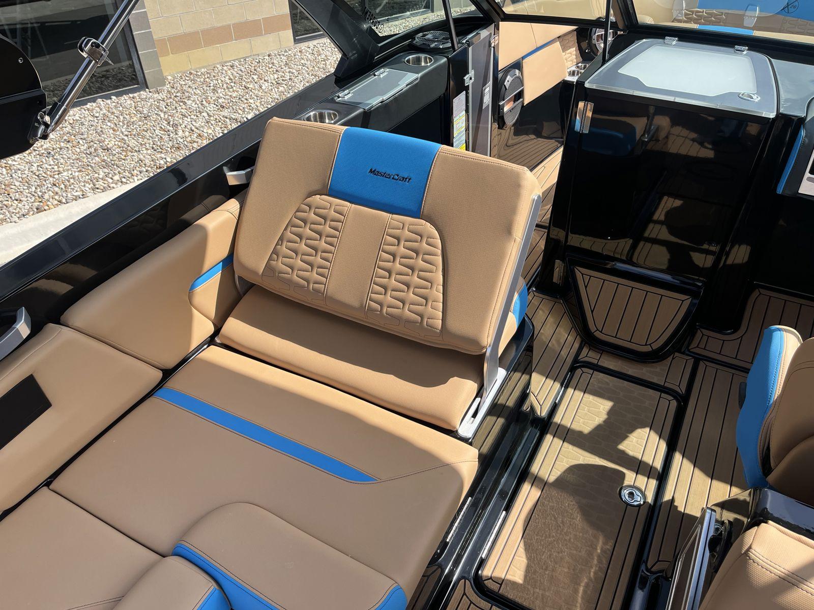 2022 MasterCraft X26