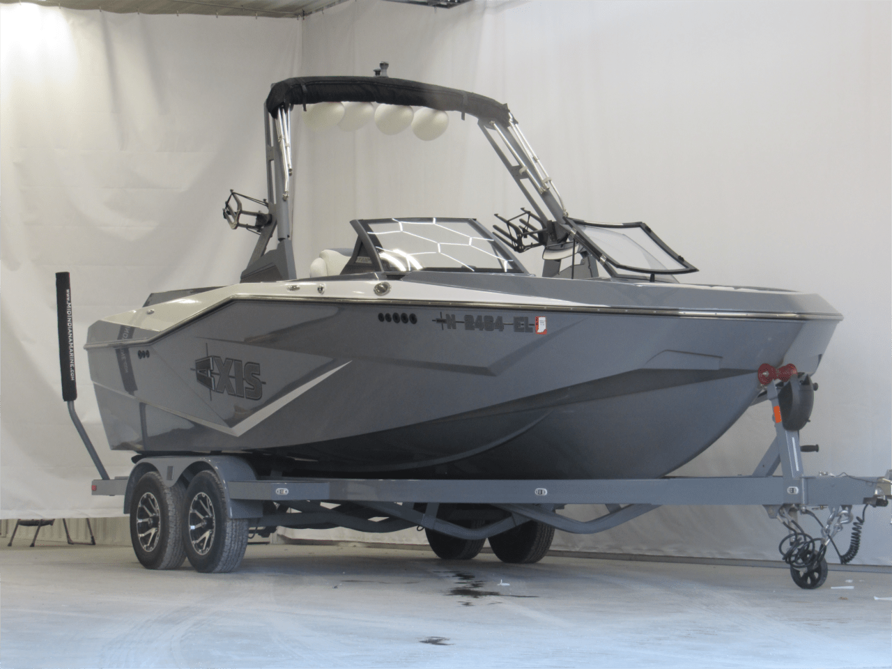 2023 Axis T220 – One Owner, Great Condition, Transferable Warranty!