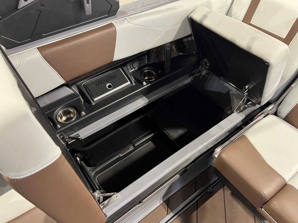 2025 Malibu 23 LSV