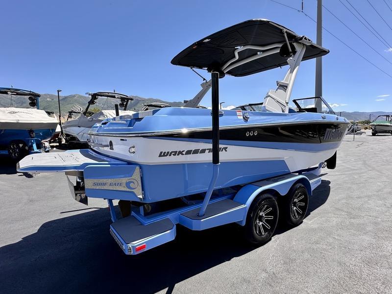 2024 Malibu 21 LX