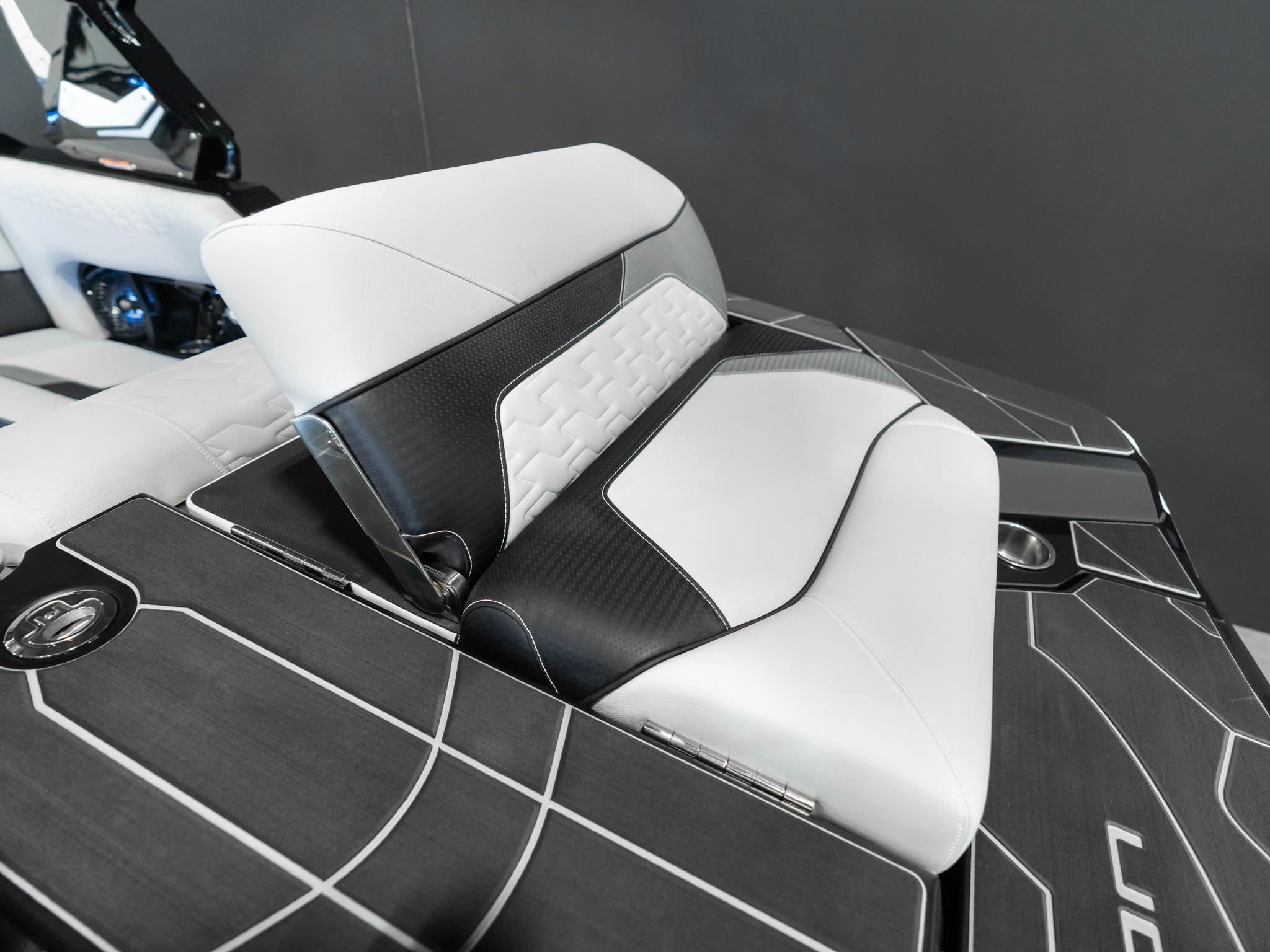 2025 Centurion Ri245 – Black / White