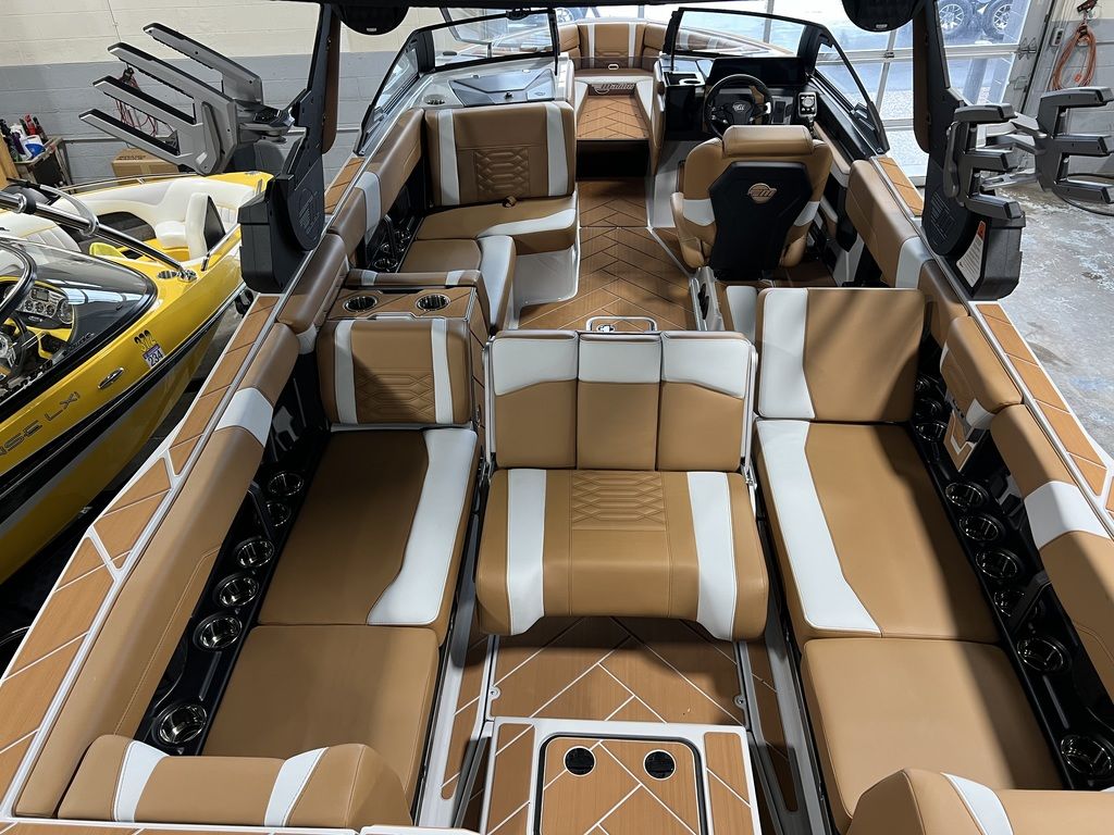 2025 Malibu Boats 26 LSV