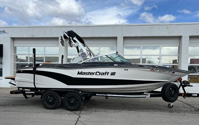 2021 MasterCraft XT23