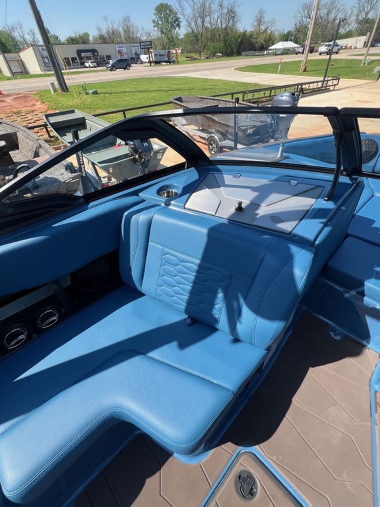 2025 Malibu Boats 24 MXZ