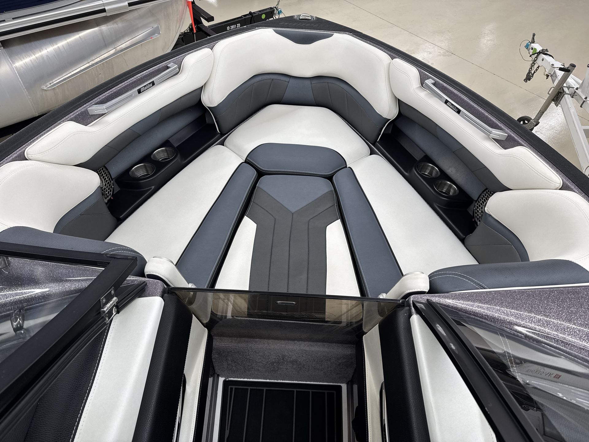 2016 Malibu 25LSV