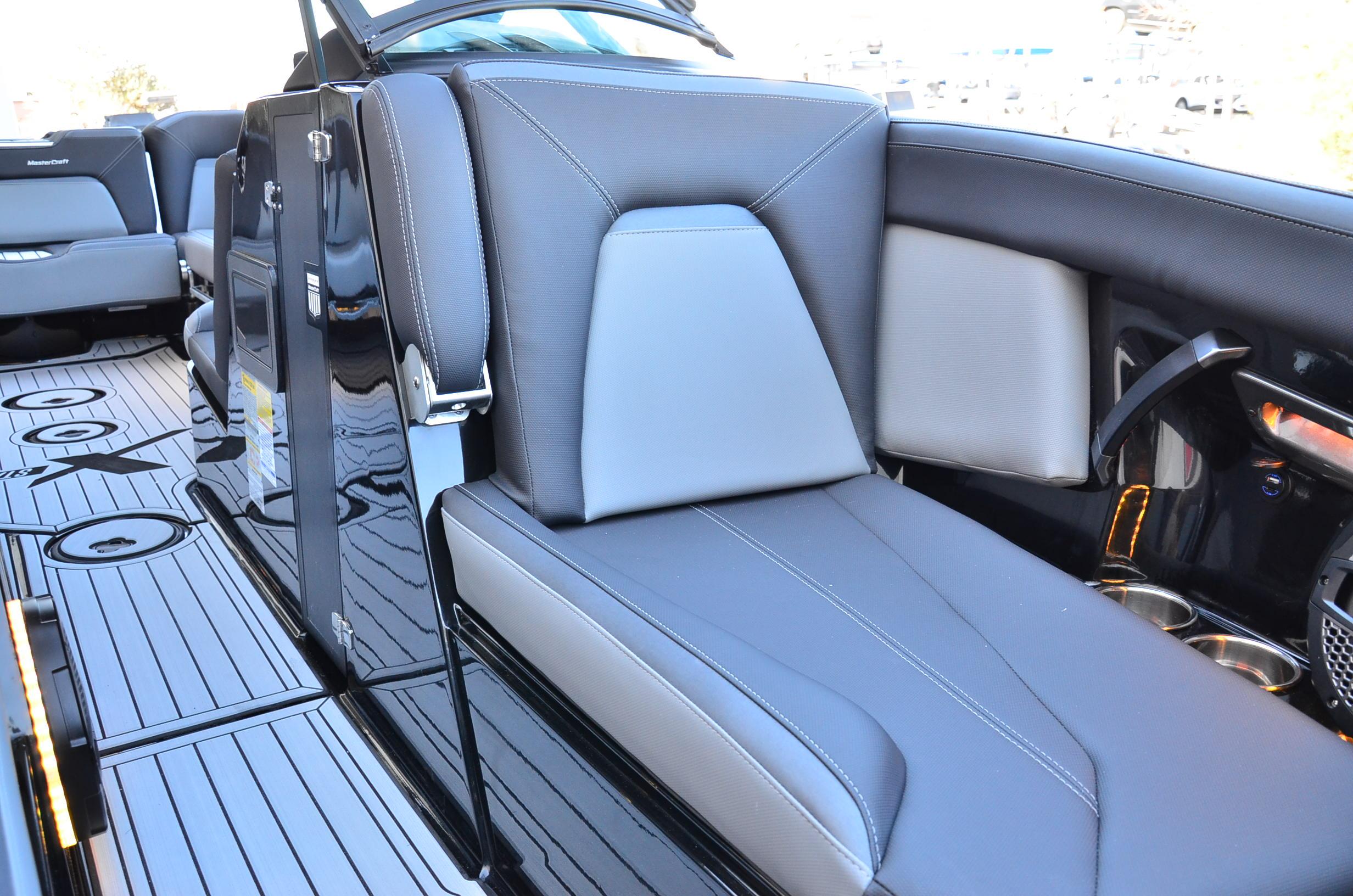 2024 MasterCraft XstarS – Ilmor 6.2 SuperCharged, LOADED! 2024 Model Year End Clearance!