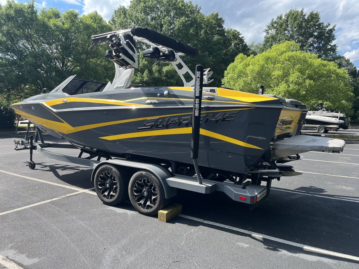 2021 Supreme ZS232