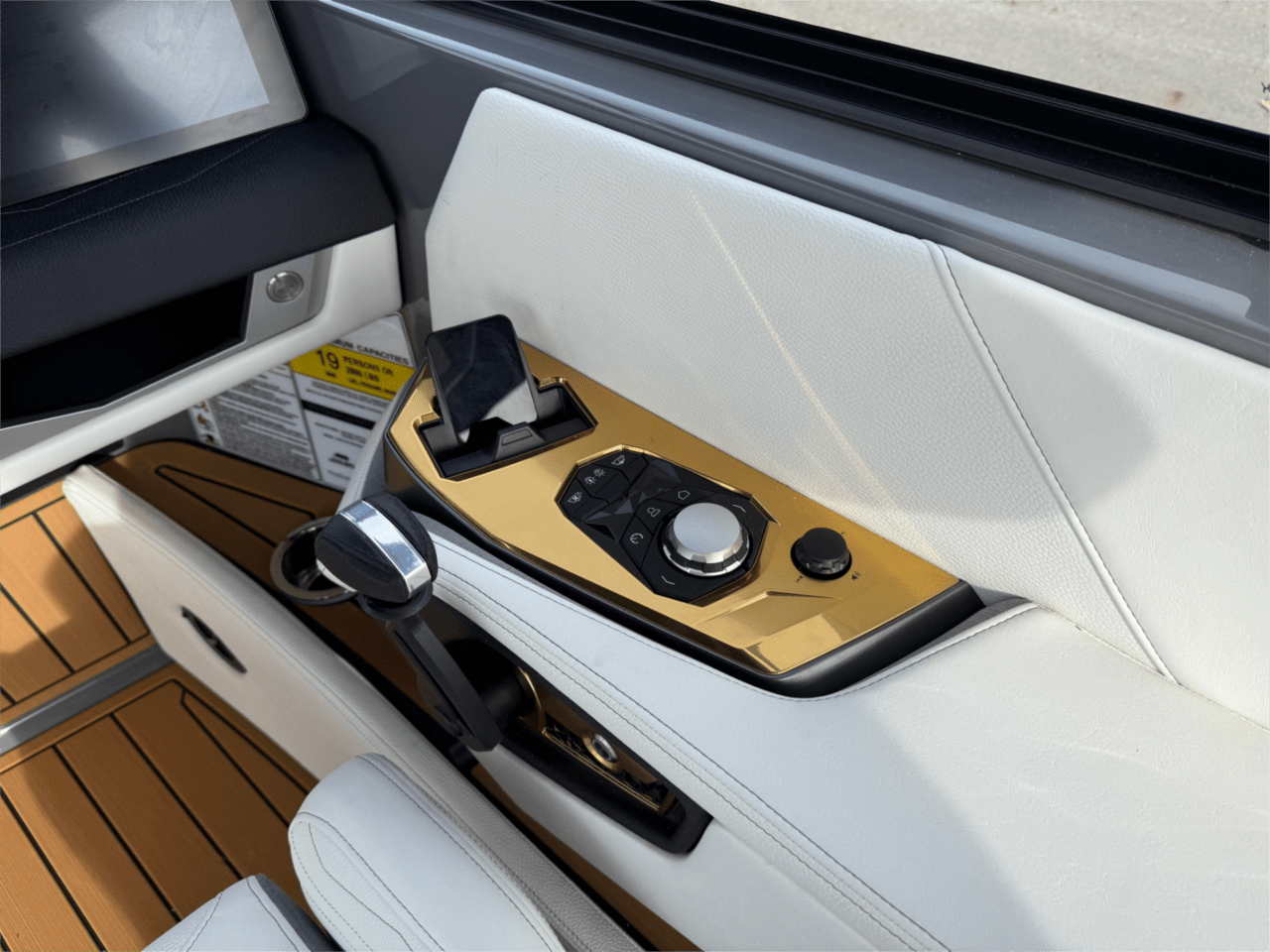 2025 Nautique G23