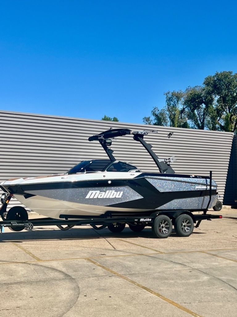 2025 Malibu Boats 22 MXZ