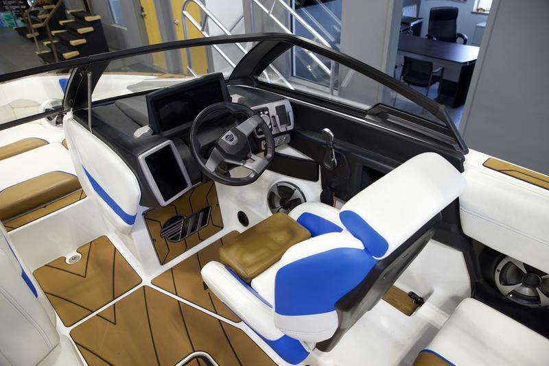 2021 Malibu 23 LSV