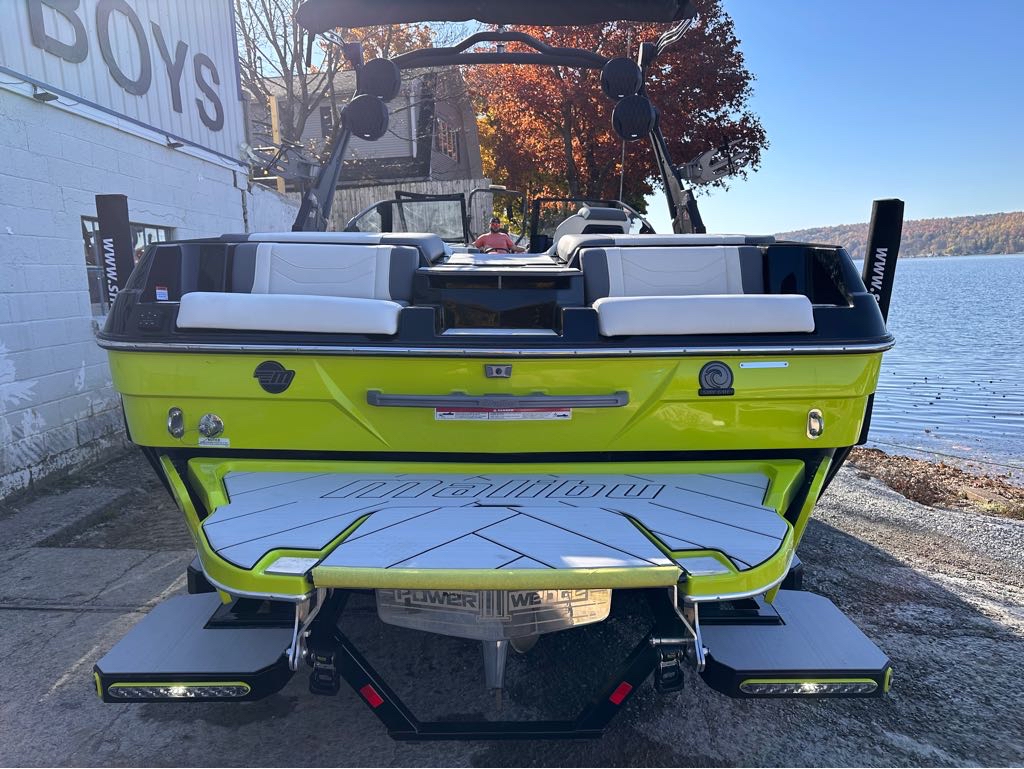 2025 Malibu Boats 23 LSV