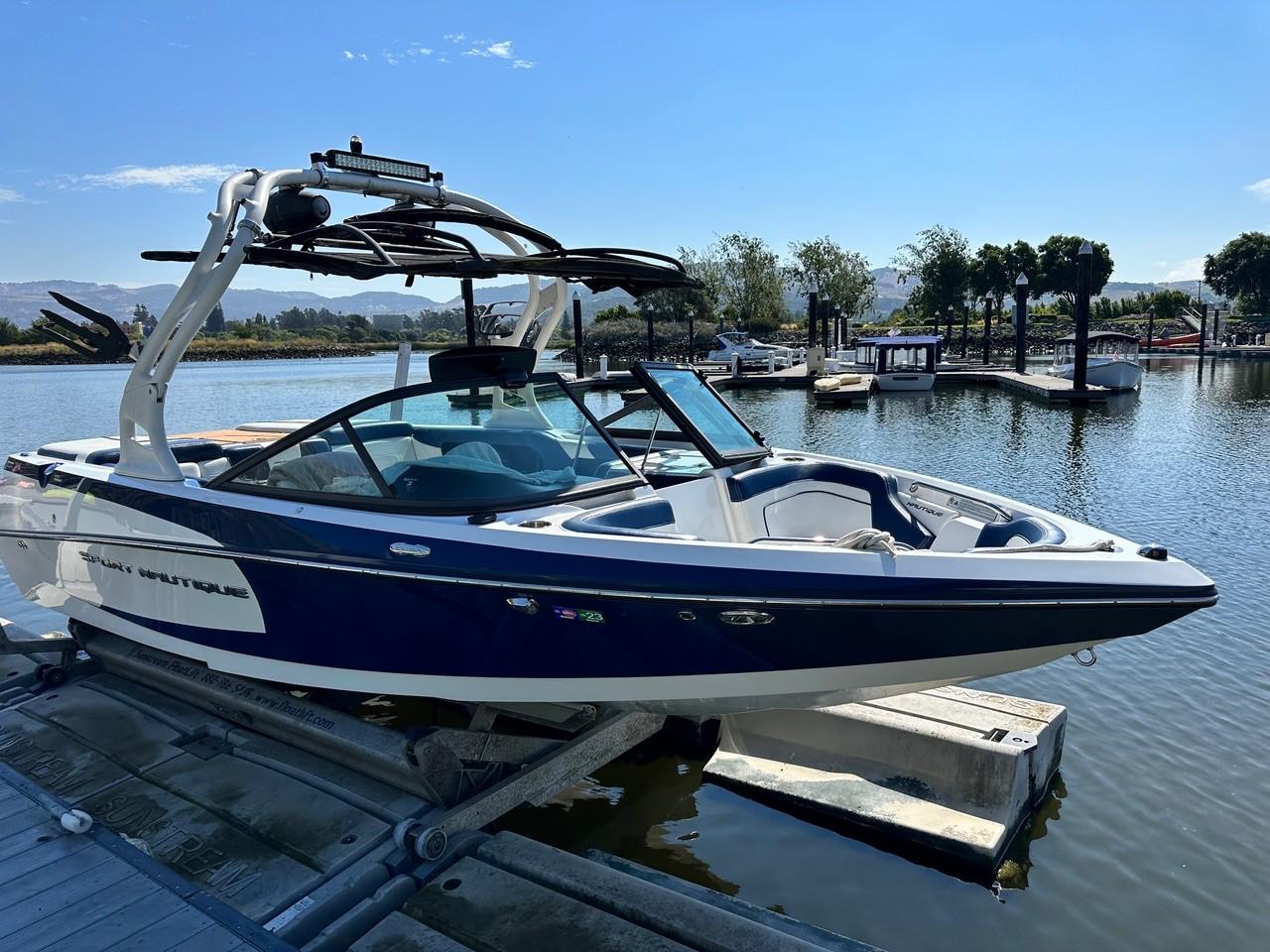 boat.Title