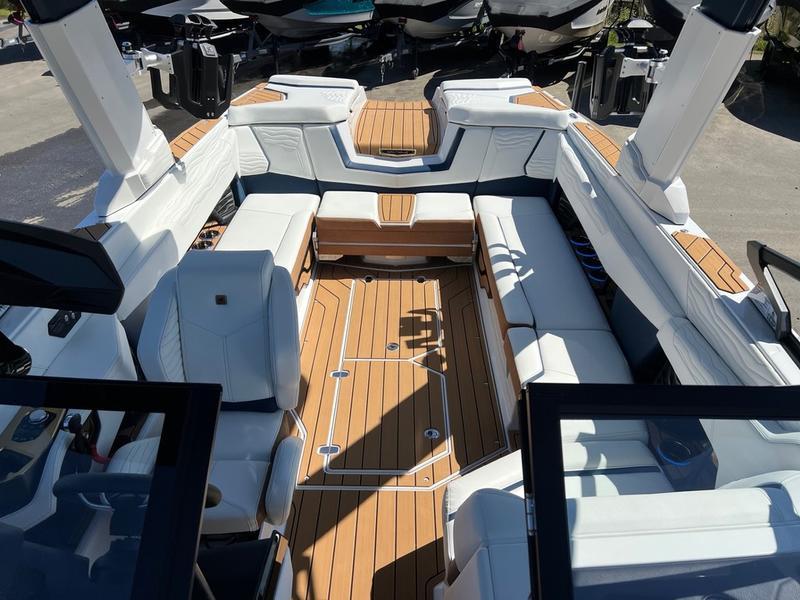 2025 Nautique G25