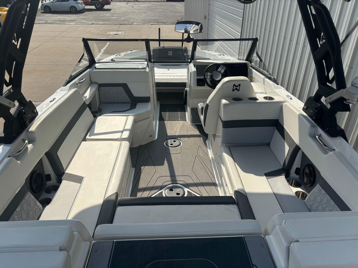2022 HeyDay H22- ON CONSIGNMENT- 133HRS
