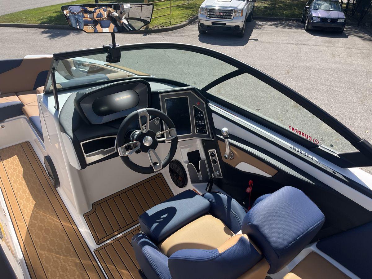 2023 MasterCraft XT24