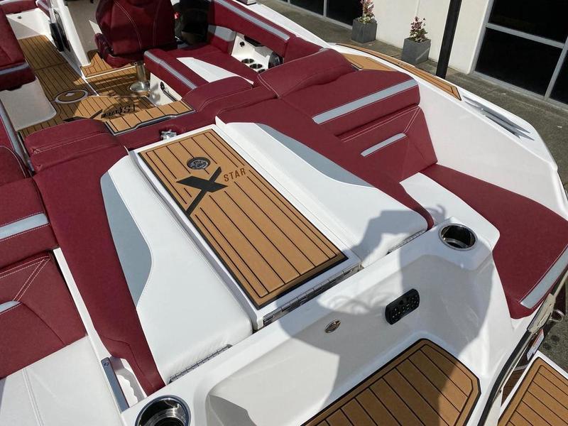 boat.Title