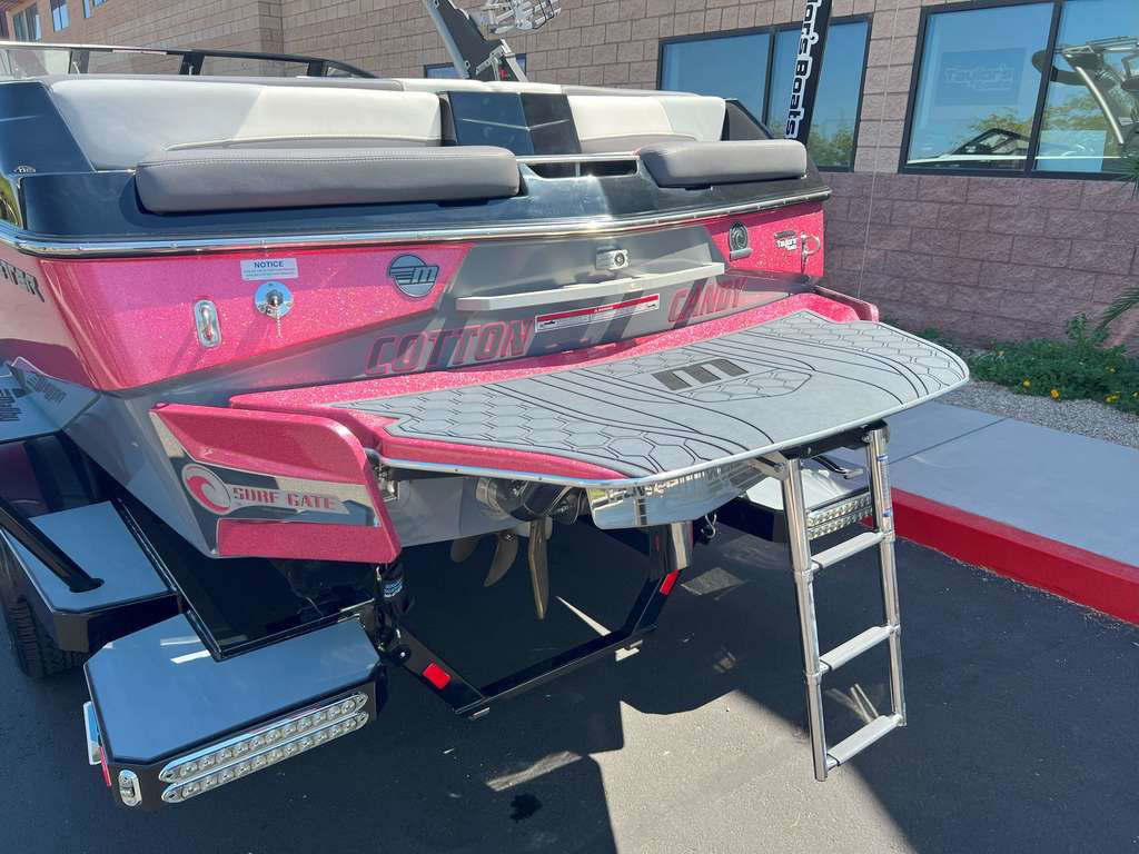 2021 Malibu 22 LSV