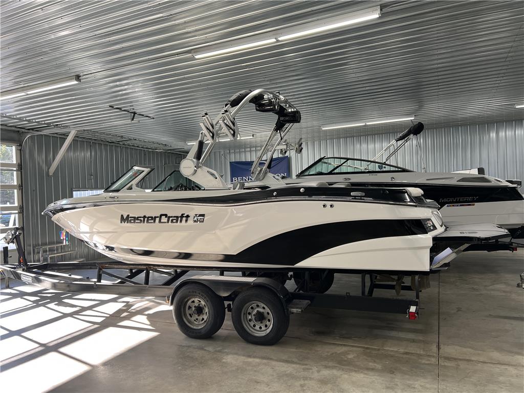 2017 MasterCraft XT23